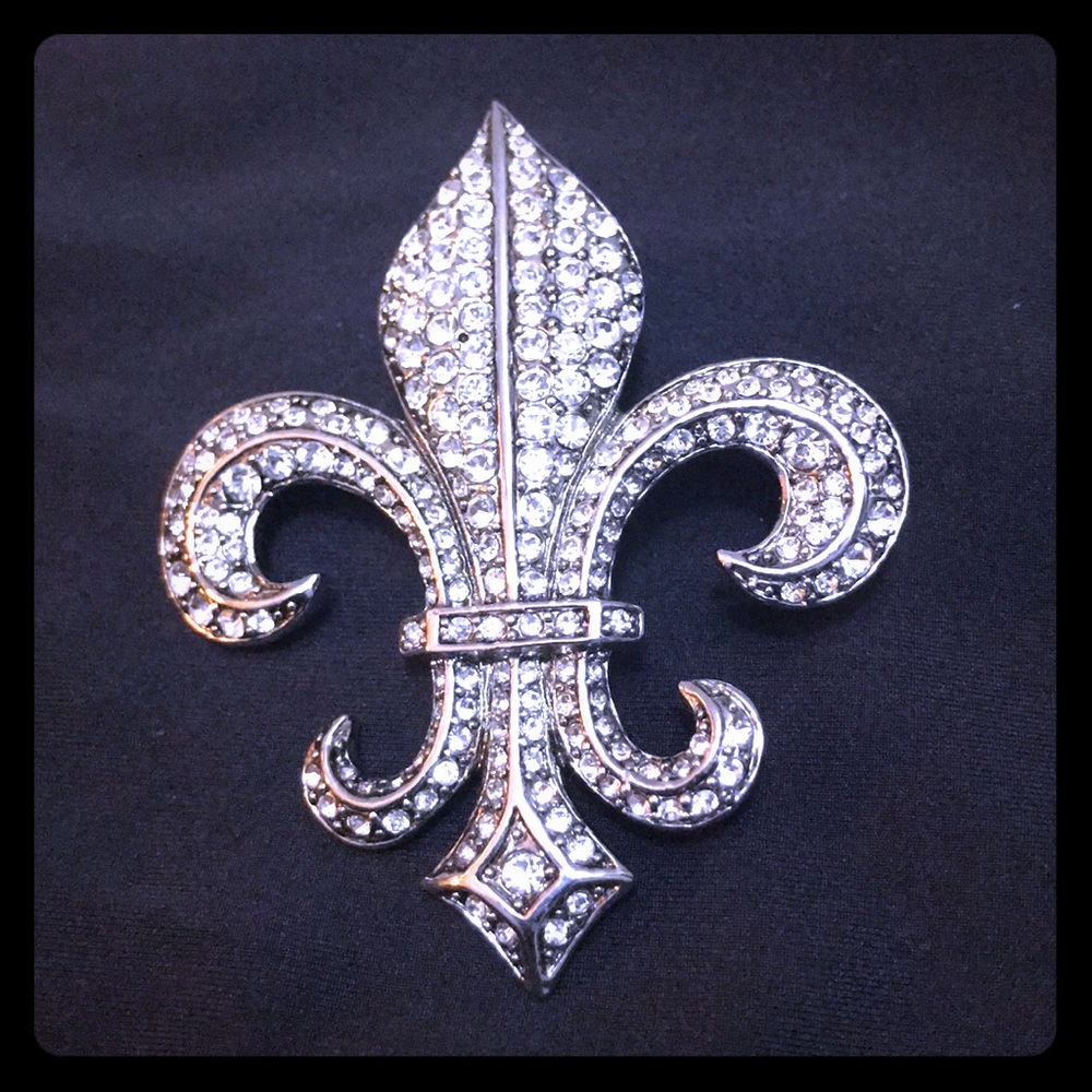 CLUB Monaco Rhinestone brooch New